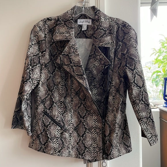 JOSEPH RIBKOFF light weight 3/4 inch sleeve jacket-Size 10 - Picture 7 of 12